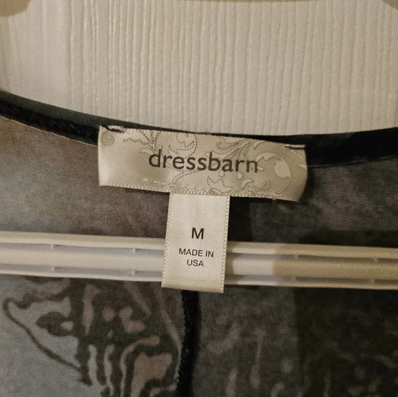 Ladies top - Picture 2 of 2